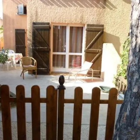 6 Pers, 2 Chambres, 1 Mezzanine, 2 Salle De Bain, Terrasse + Piscine + Parking, Proche Plage - Ref Para84