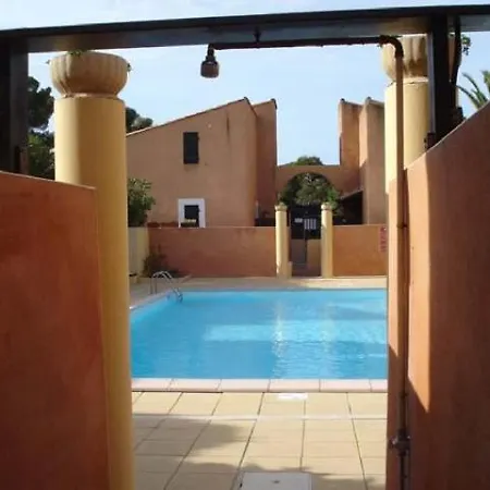 6 Pers, 2 Chambres, 1 Mezzanine, 2 Salle De Bain, Terrasse + Piscine + Parking, Proche Plage - Ref Para84 Agde